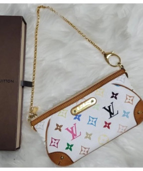 루이비통 멀티 컬러 밀라 포쉐트 포체 체인 파우치 사이즈 : 20 X 10.5 cm