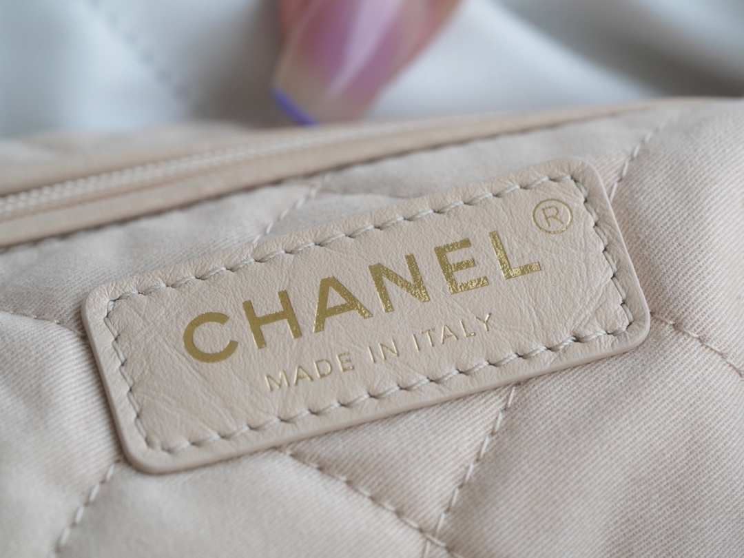 샤넬 22백 미듐 AS3261