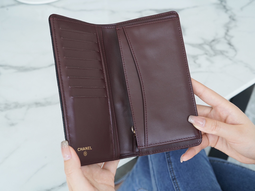 샤넬 클래식 롱 플랩 지갑 캐비어 금장 A31509