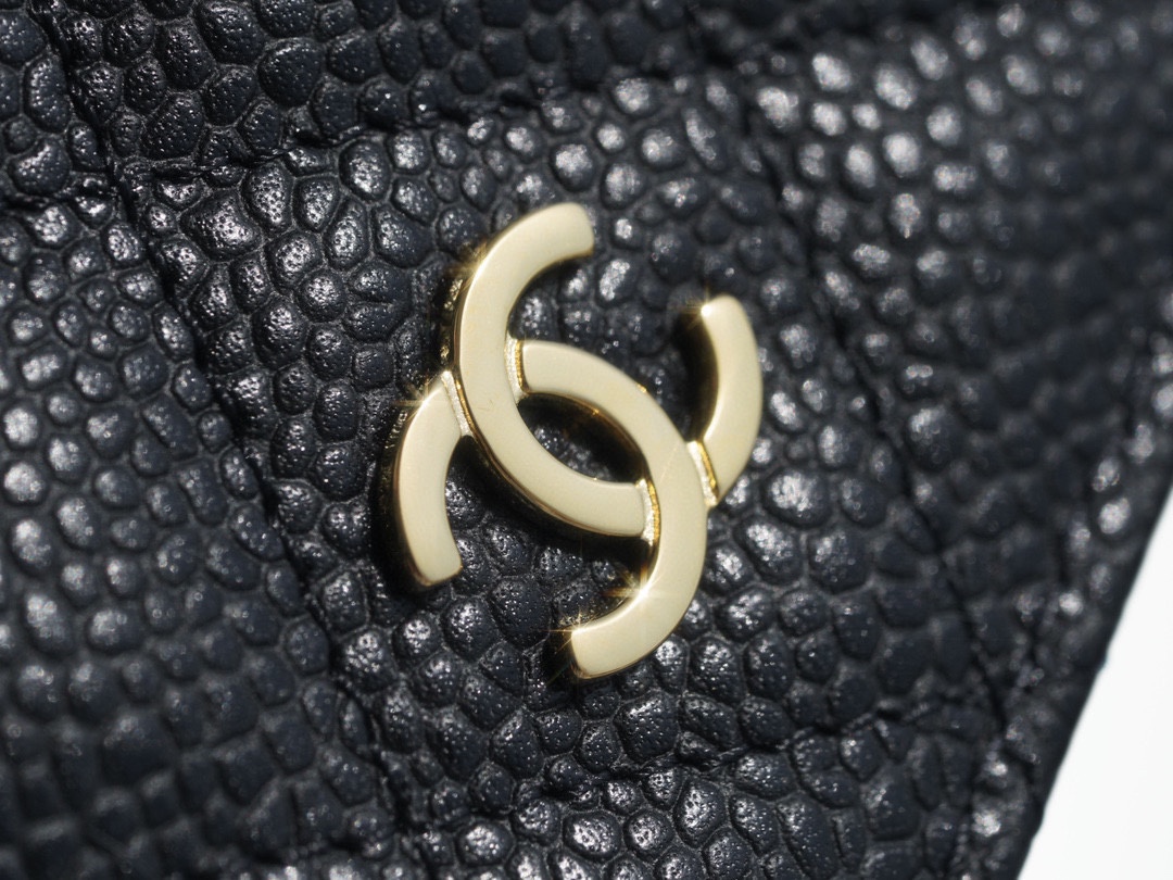 샤넬 클래식 롱 플랩 지갑 캐비어 금장 A31509