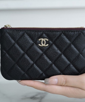 샤넬 클래식 미니 파우치 캐비어 은장 A82365