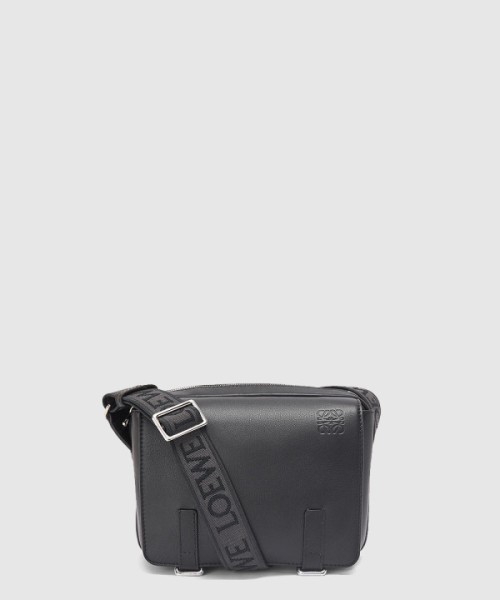 로에베 XS 밀리터리 메신저백