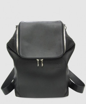 로에베 밀리터리 백팩 - 소프트 그레인 카프스킨