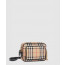 버버리 체인 가죽 크로스백 80159461