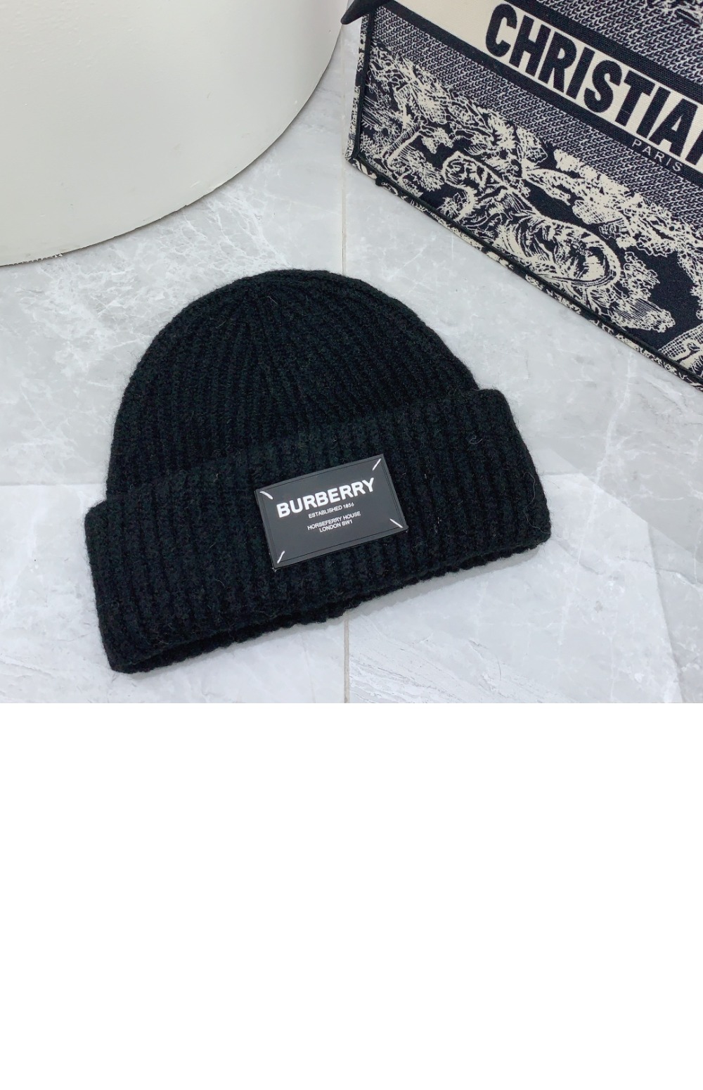 버버리 니트모자 8015397