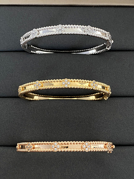 Van Cleef & Arpels 반클리프아펠 네이밍 빼를리 뱅글 팔찌