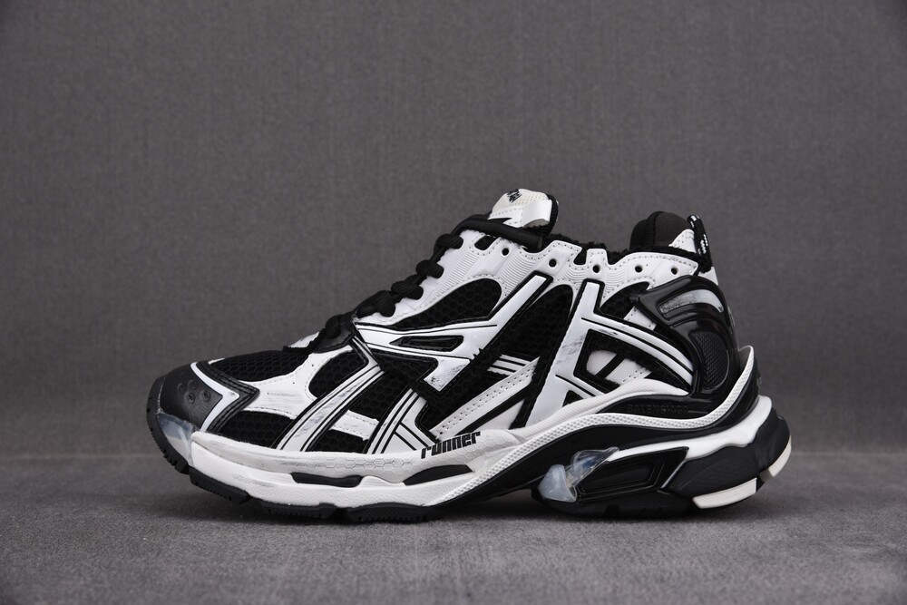 발렌시아가 러너 스니커즈 블랙 화이트