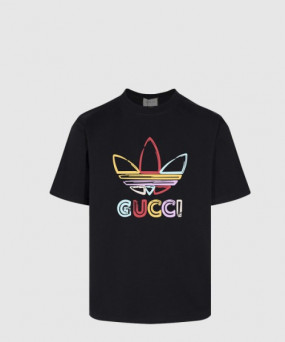 구찌 로고 프린트 반팔