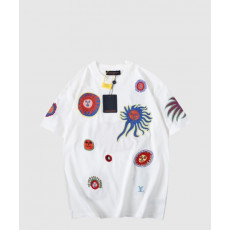 루이비통 로고 프린트 반팔