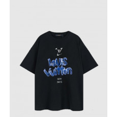 루이비통 로고 프린트 반팔