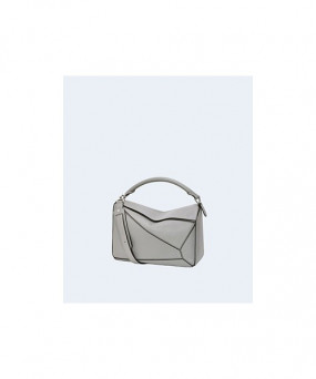 로에베 클래식 카프스킨 미니 퍼즐 백 그레이