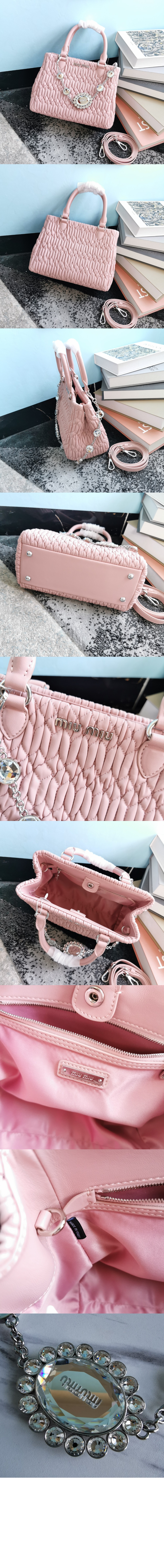 미우미우 크리스탈 클로케 토트백 5BA067