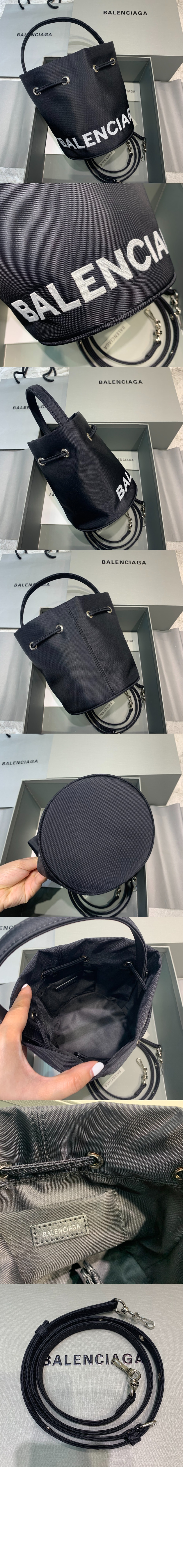 발렌시아가 휠 XS 버킷백 656682