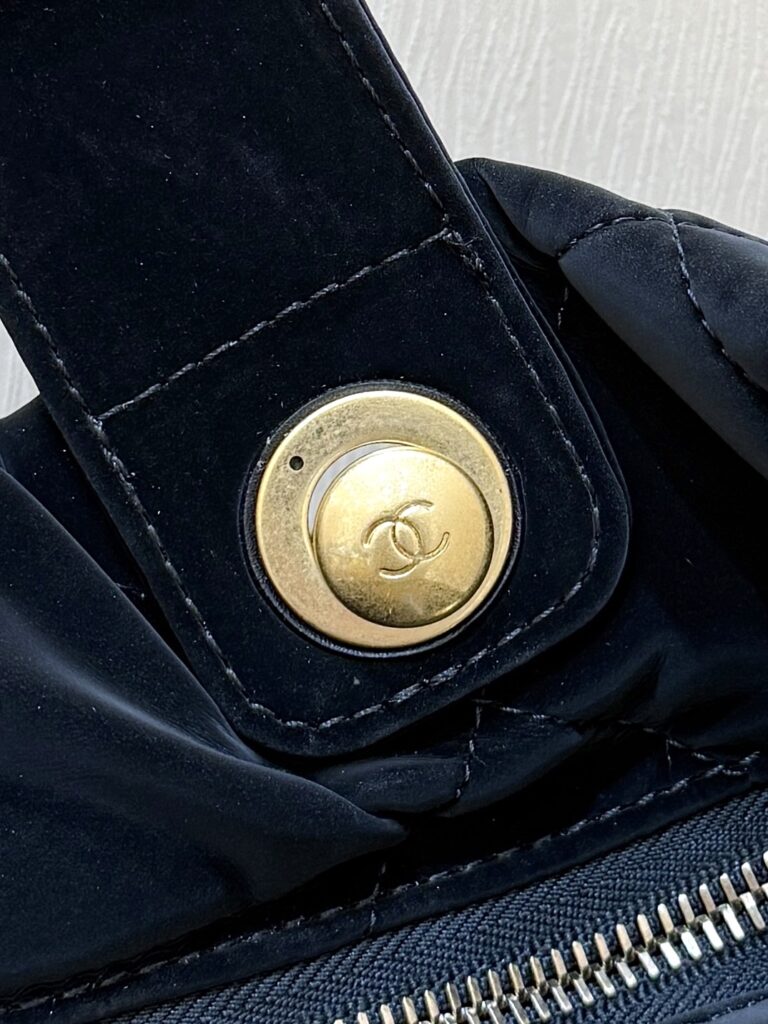 샤넬 보우 백 AS5851