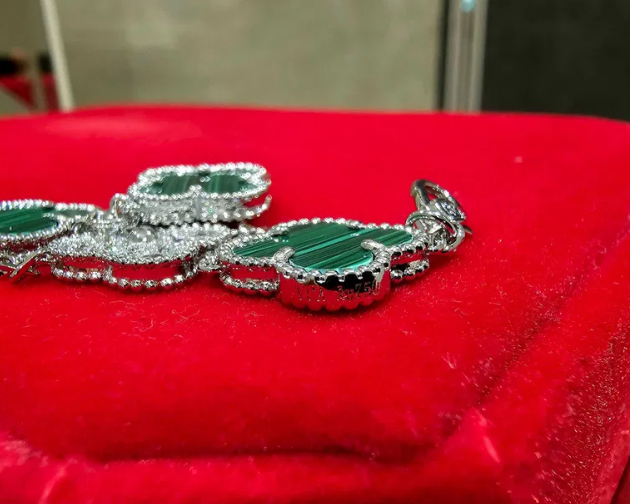 빈티지 알함브라 브레이슬릿, 모티브 5개