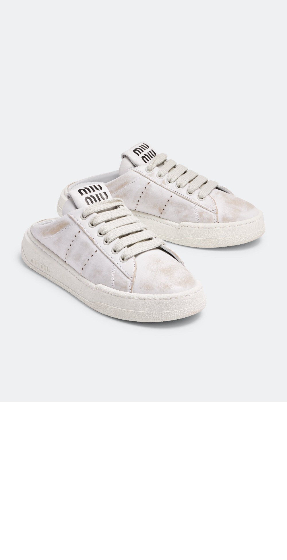 미우미우 블리치드 가죽 스니커즈 5E915D