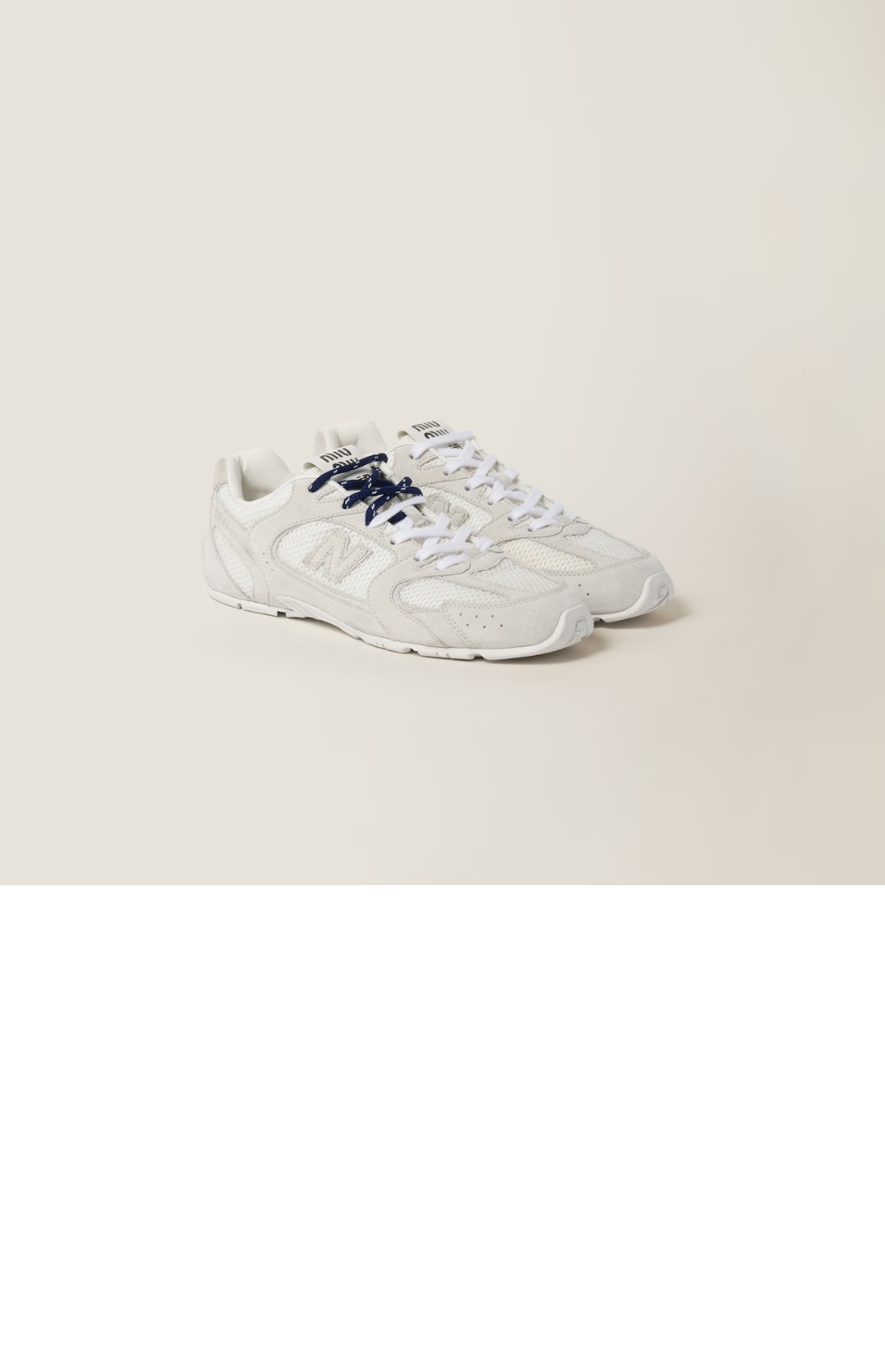 미우미우 뉴발란스 스웨이드 및 메쉬 스니커즈 5E165E