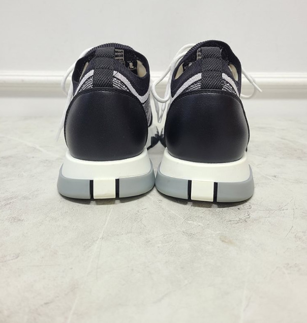 에르메스 블랙 화이트 어딕트 스니커즈