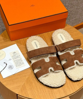 에르메스 시어링 시프레 샌들