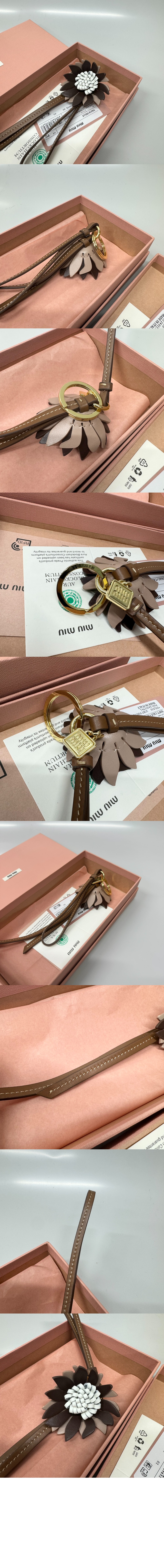 미우미우 트릭 가죽 키링 5TL525