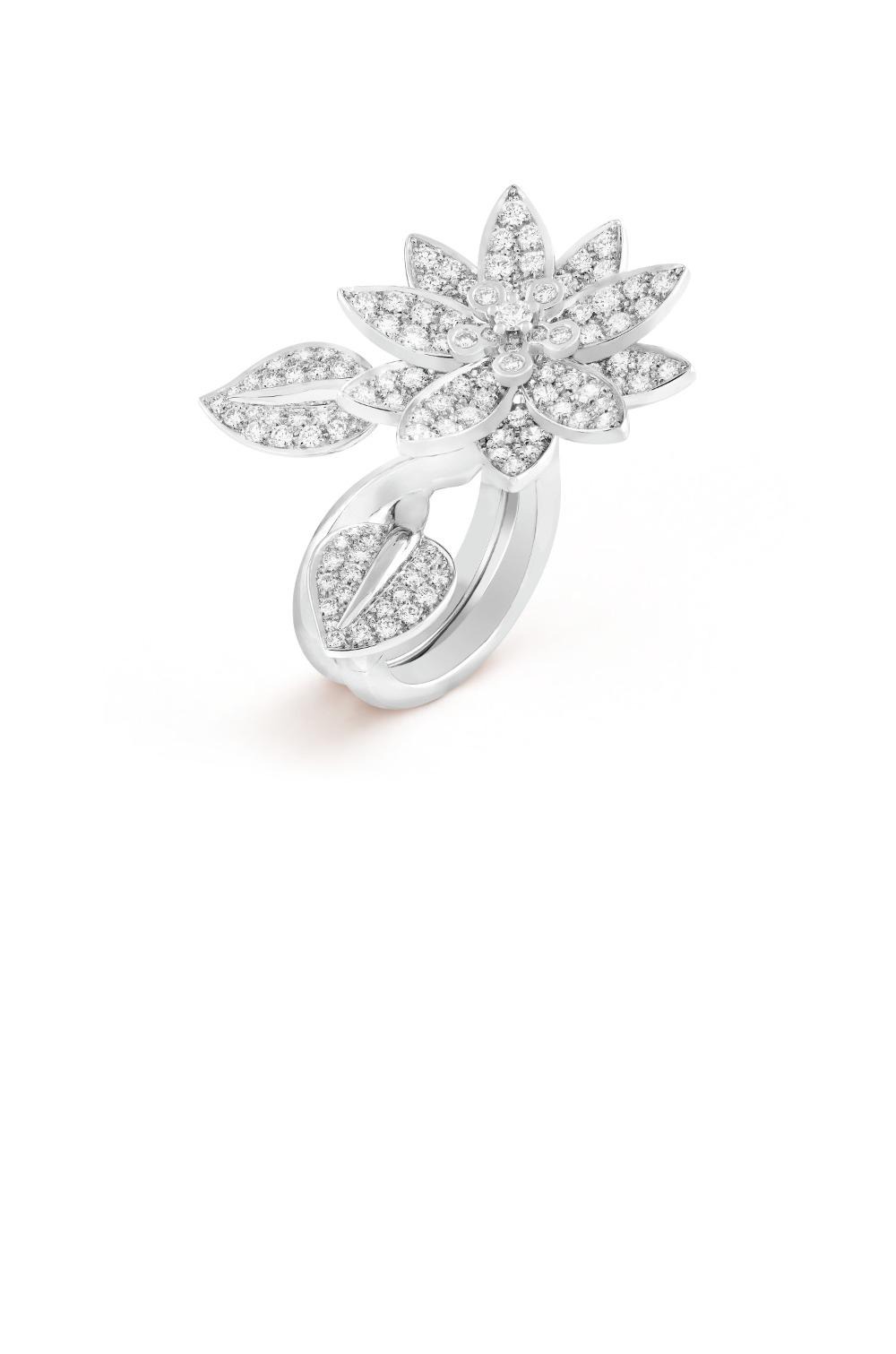 반클리프 로터스 비트윈 더 핑거 반지 1ND00