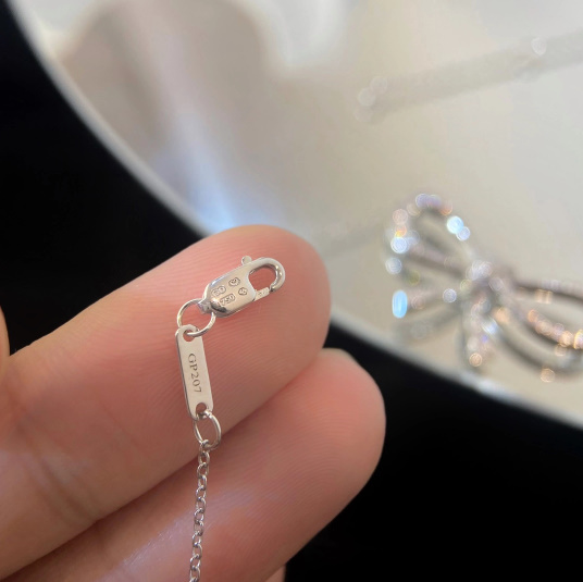 그라프 목걸이 (틸다의 보우)