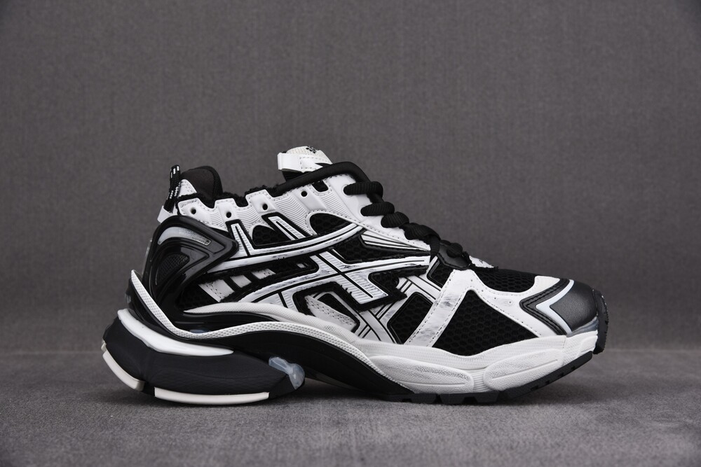 발렌시아가 러너 스니커즈 블랙 화이트