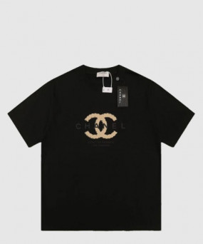 샤넬 로고 프린트 반팔