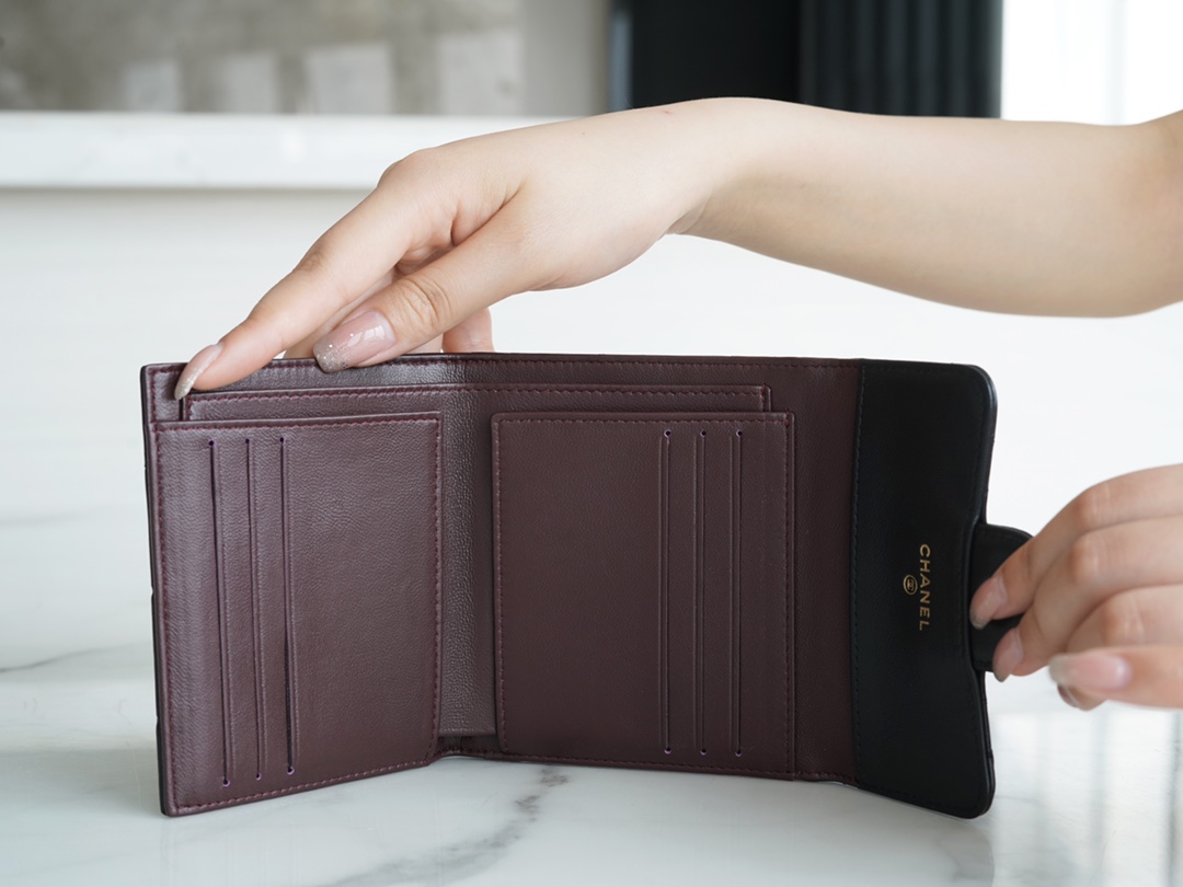 샤넬 클래식 체인 카드지갑 램스킨 금장 AP0238