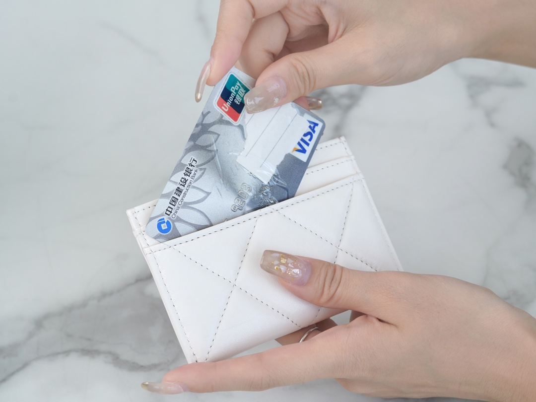 샤넬 카드 지갑 램스킨 금장 화이트 AP1167