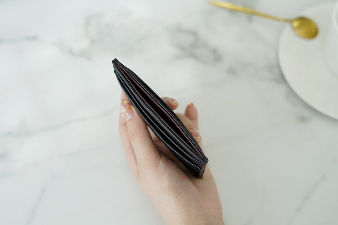 샤넬 클래식 카드지갑 캐비어 금장 블랙 AP0213