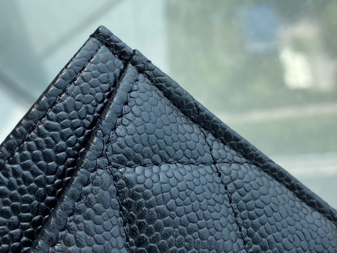 샤넬 클래식 카드지갑 캐비어 금장 블랙 AP0213