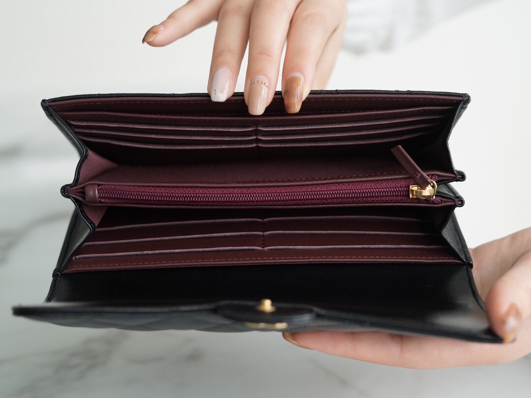 샤넬 장지갑 램스킨 금장 A80758